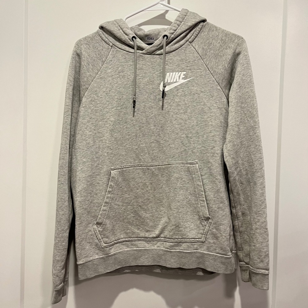 Nike Sportswear Essential Hoodie Mens Small Gray Fleece Pullover Sweatshirt